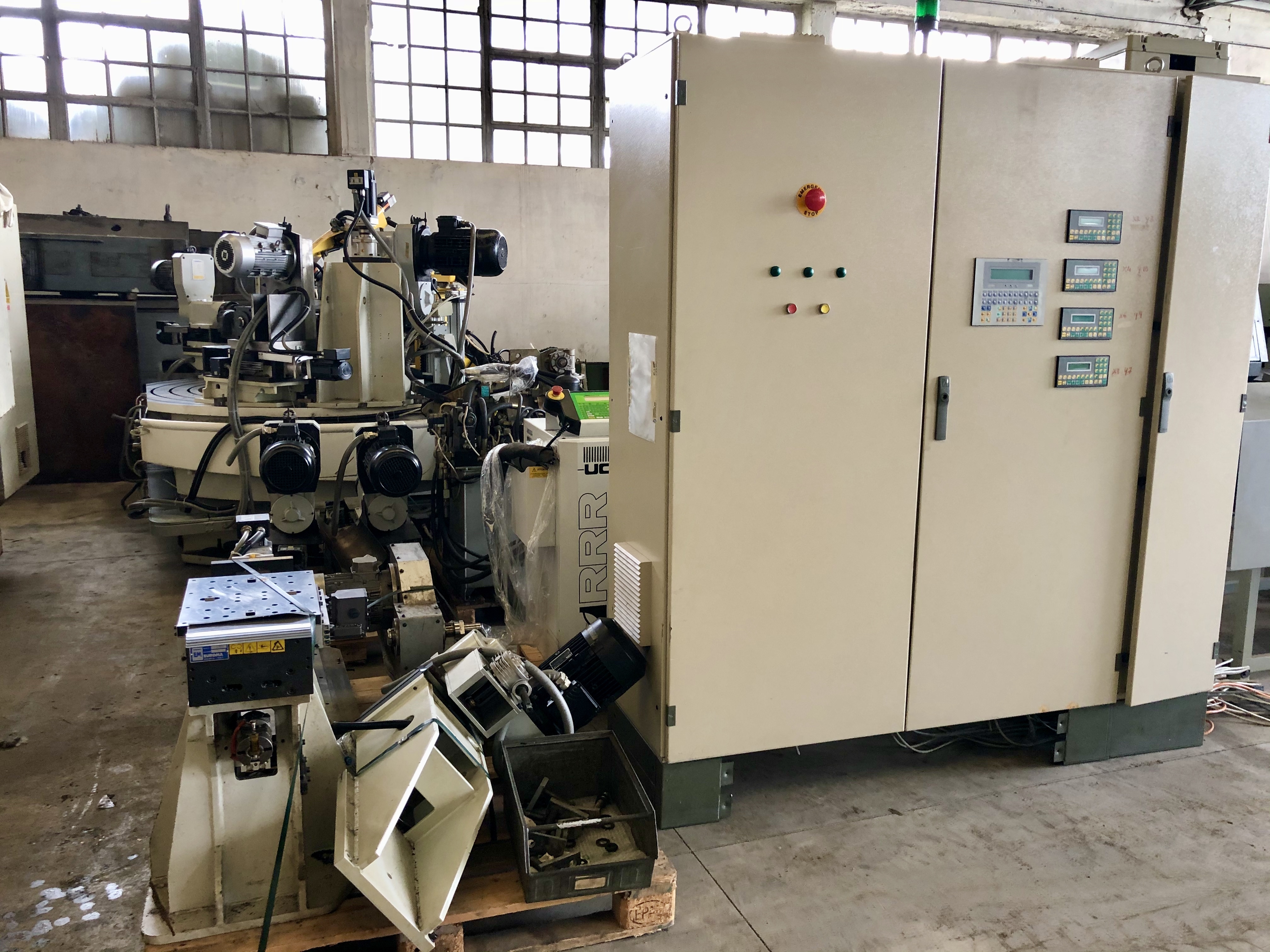White Transfer Machine With Fibrotakt Rotary Indexing Table And Robot - Atom 10.