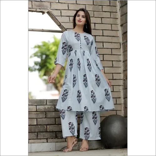 प्लाज़ो सेट के साथ समर कुर्ती