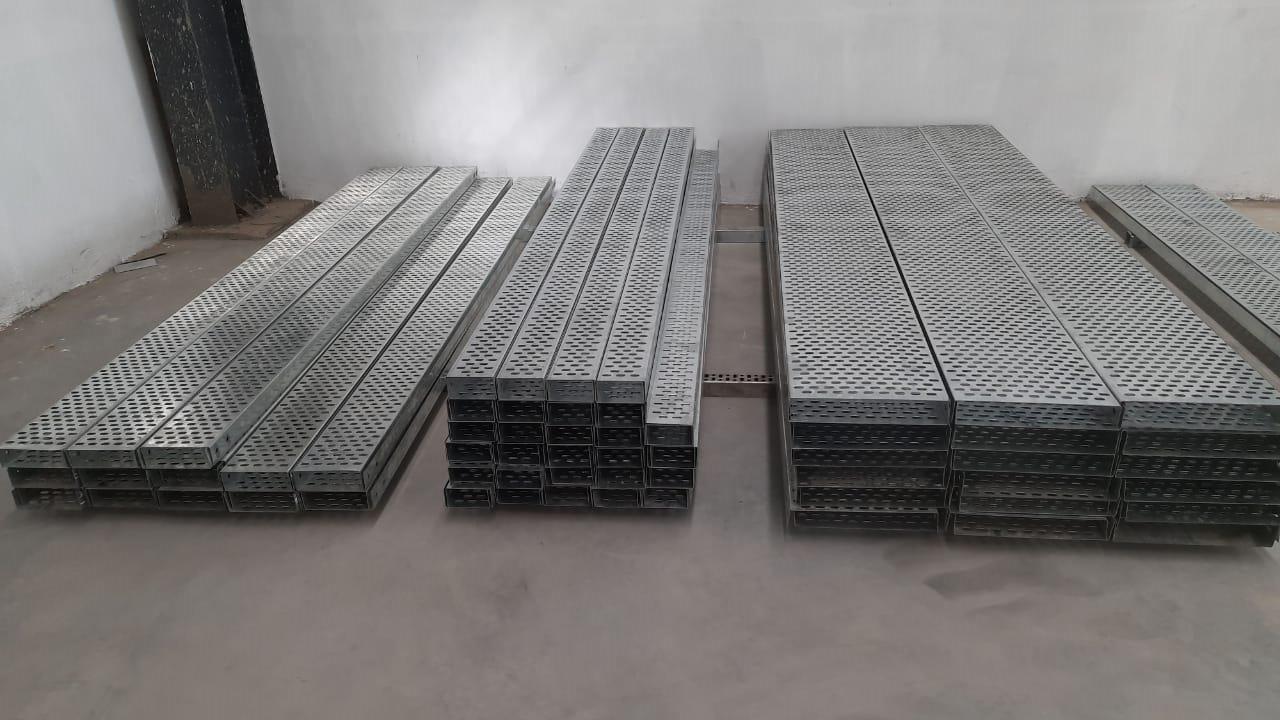 Gi & Hot Dipped Perforated Cabels Tray Gi & Hot Dipped Ladder Cabel Tray