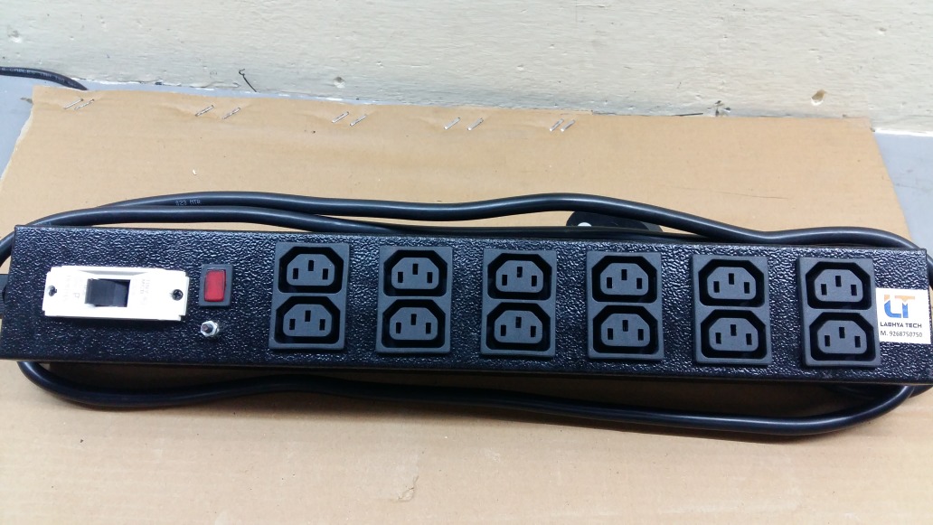 Power Distribution Unit With Iec C13 X 12 Socket