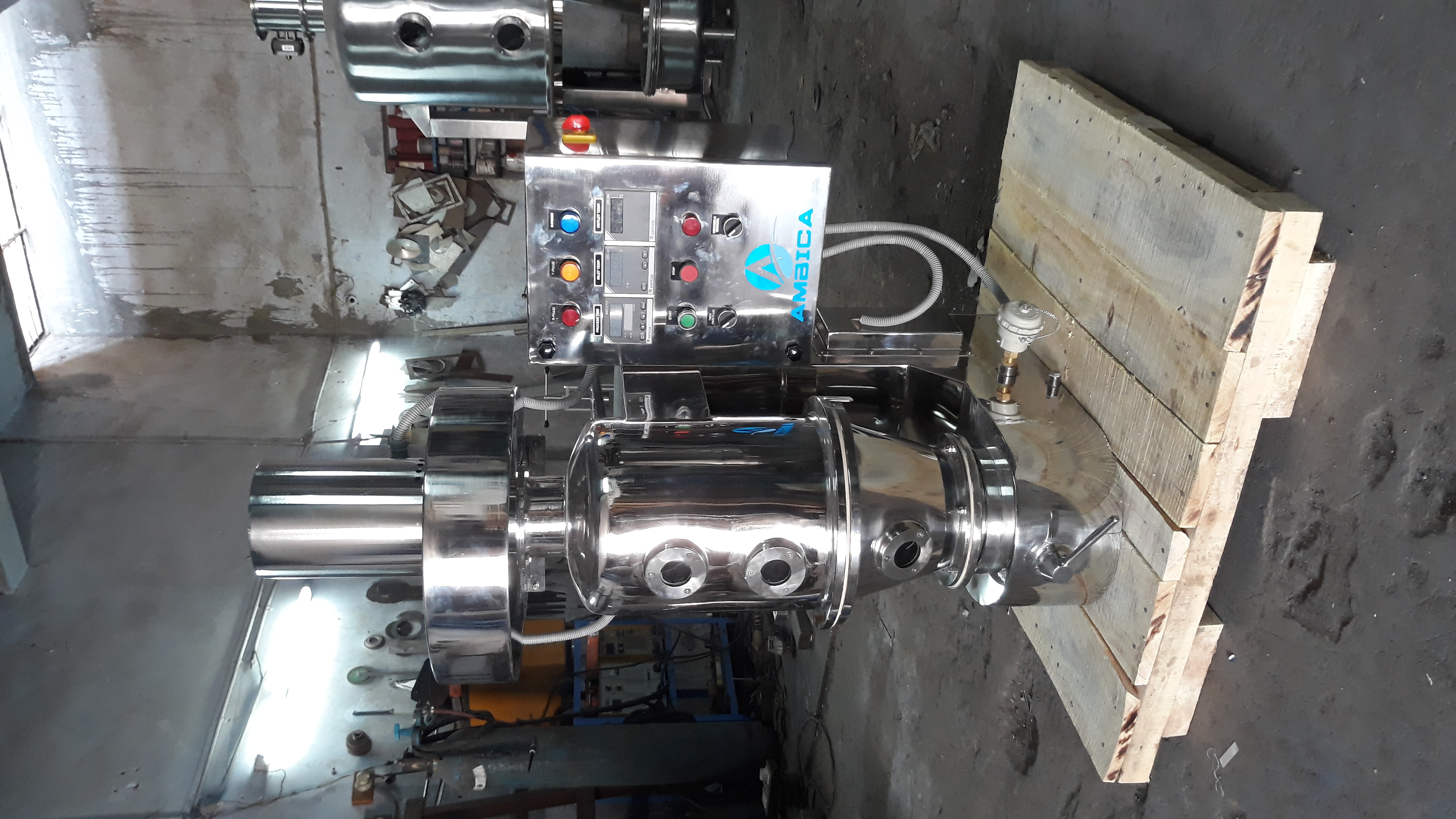 Industrial Fluid Bed Dryer - Color: Silver