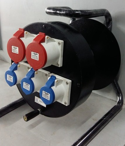 केबल रील 16 एम्प और 32 एम्प सॉकेट