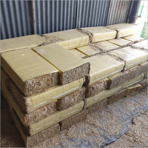 Dry Wheat Straw - Food Grade Granule | Suitable For Cattle, High Nutritional Value, Natural Forage Supplement