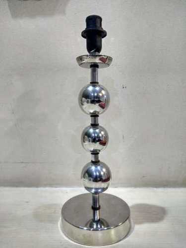 टेबल लैंप