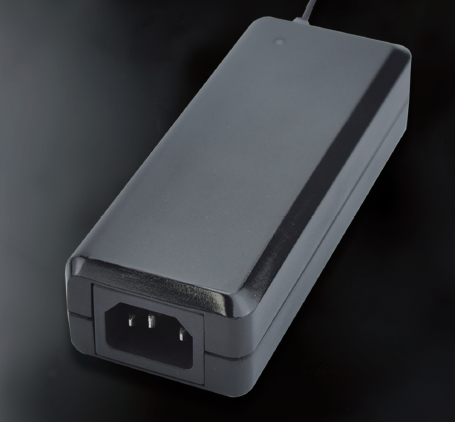 Ul, Ce 90W पावर एडाप्टर दक्षता: Vi