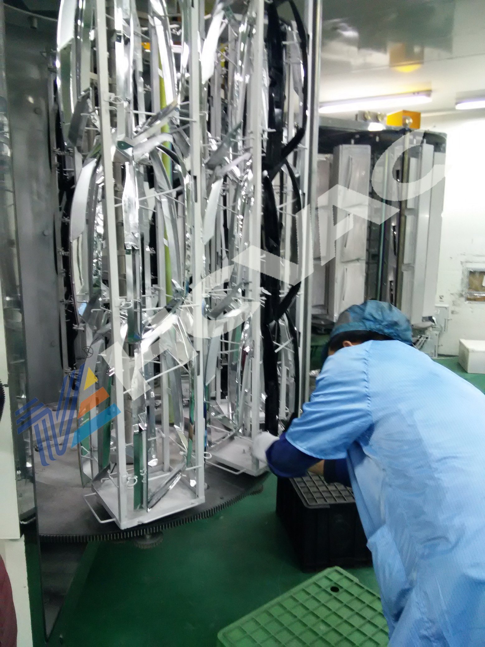 Hcvac Pvd Vacuum Metallization Coating Machine/vacuum Metallization Plant - Coating Material: Plastic