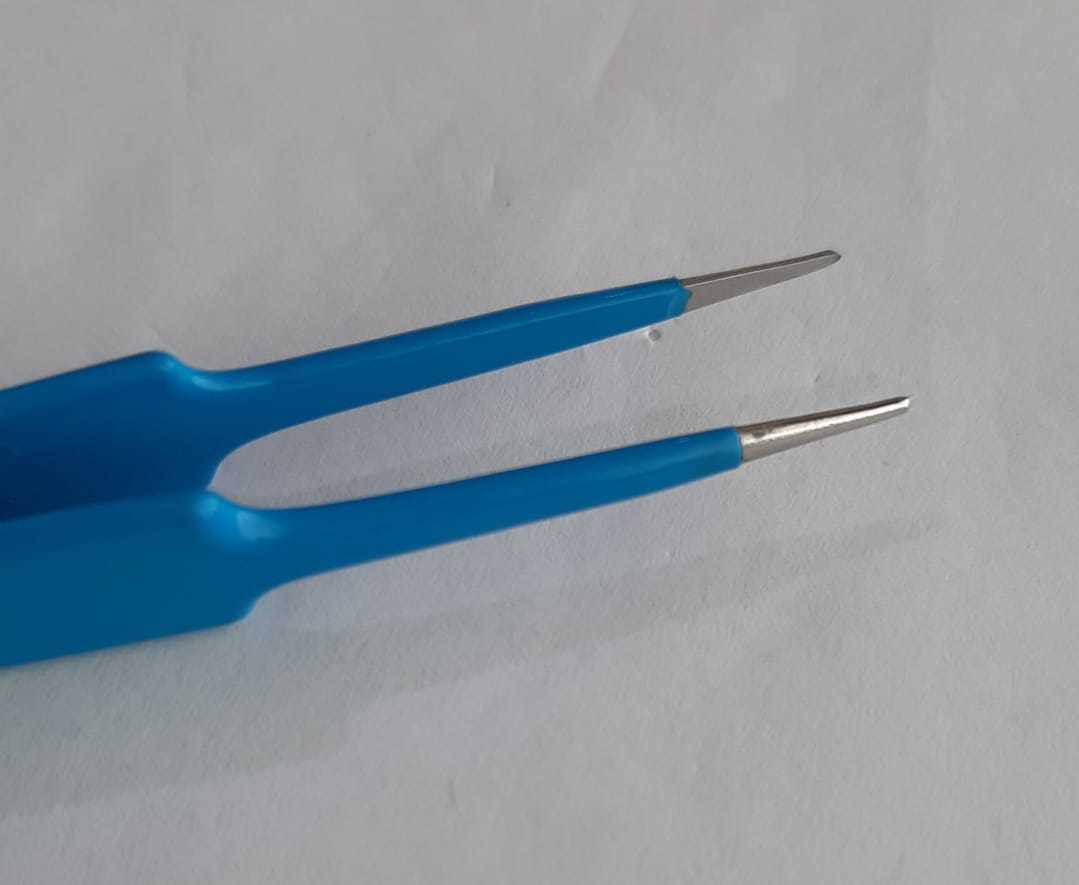 Straight Small Indian Forceps ( European ) Application: Clinical And Hospital