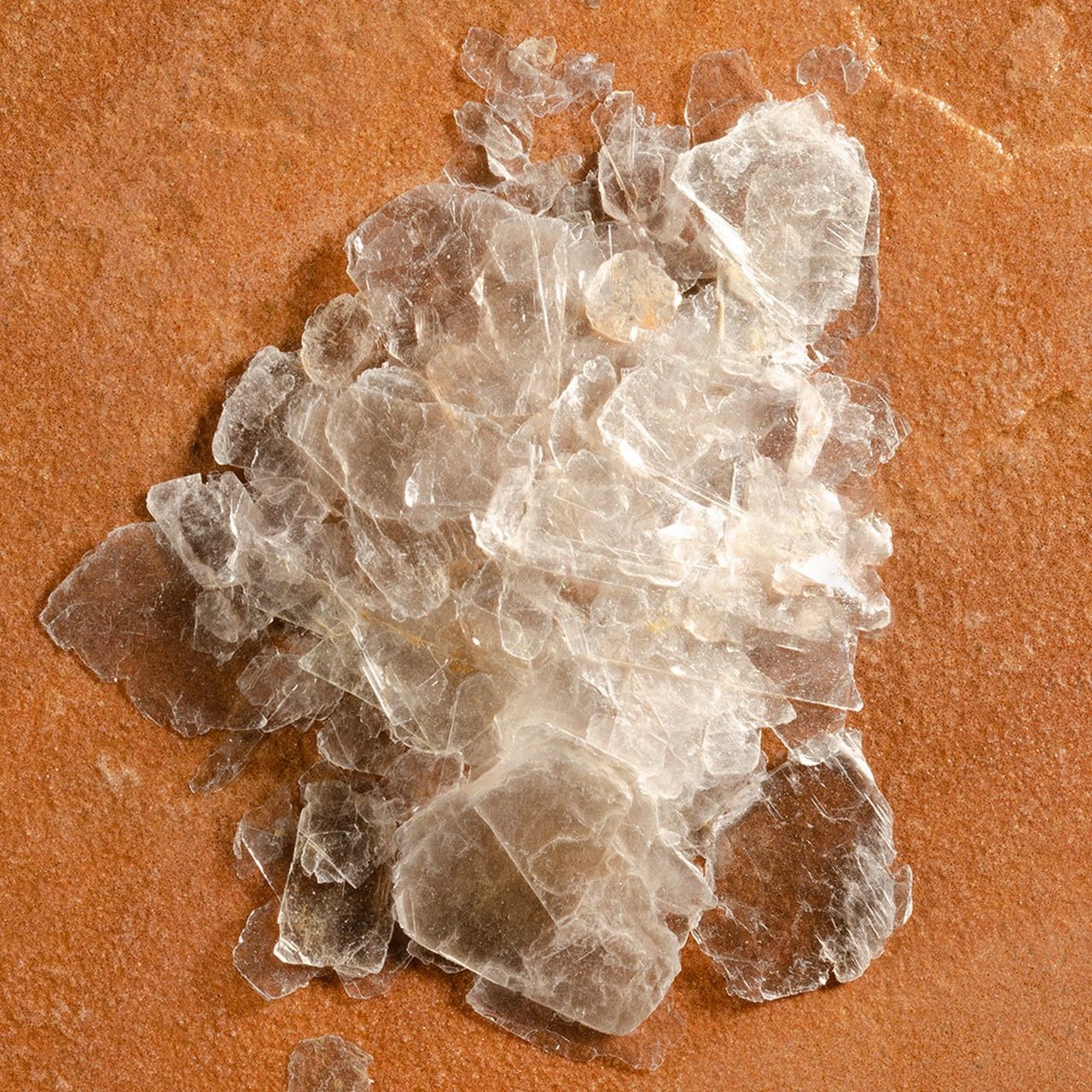 Mica Flakes - Al2o3 Material, Granule Shape, Purple And Rosy Colors | Natural Shimmery Finish, Safe For All Skin Types