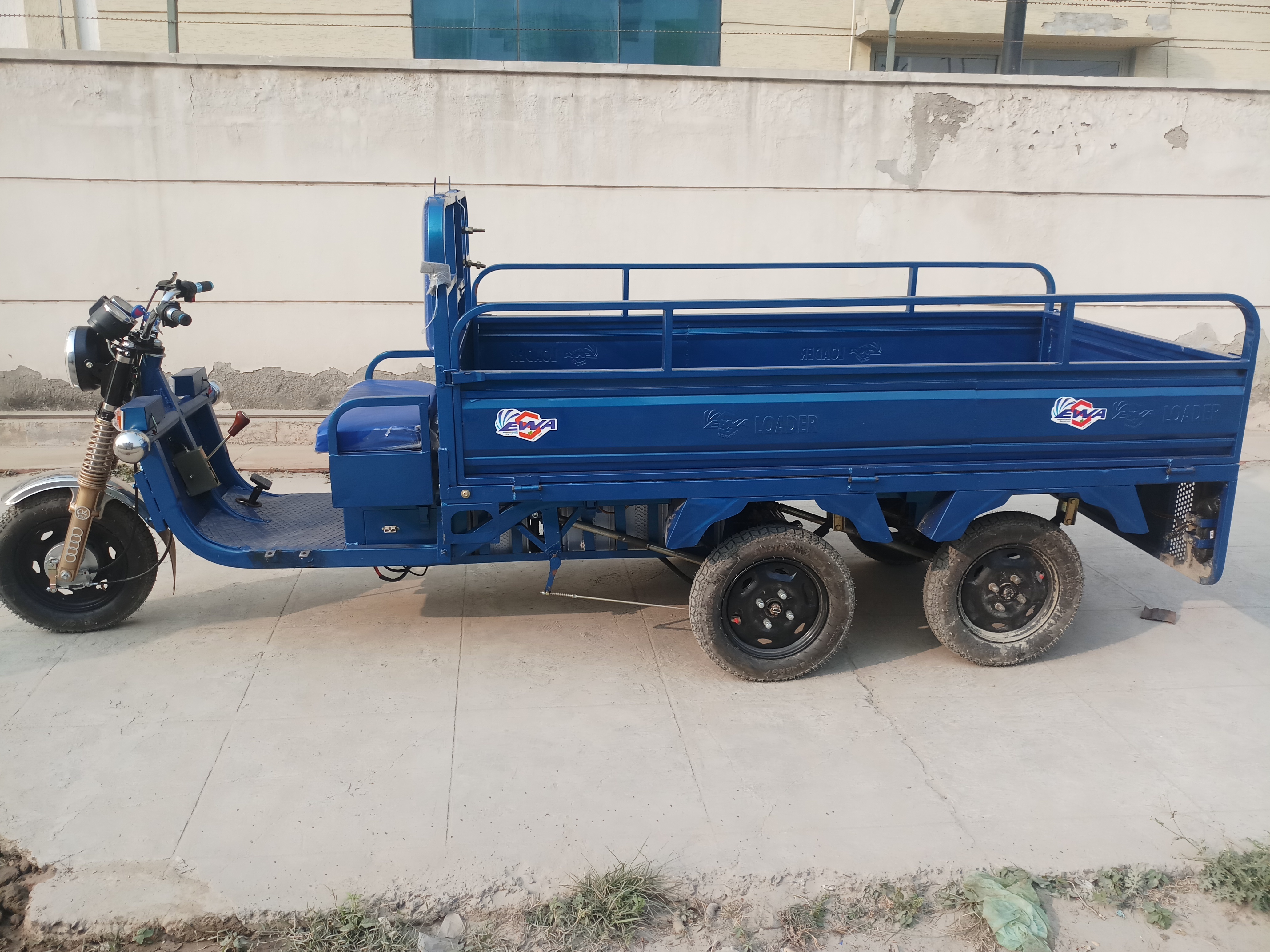 E-rickshaw Loader Max Load Capacity: 1000  Kilograms (Kg)