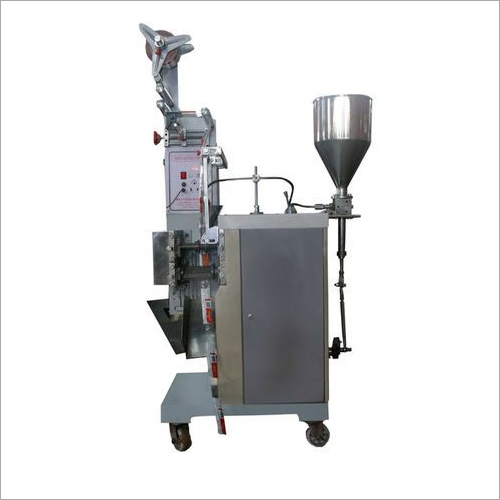 Edible Oil Packing Machine - 500 ml-1000 ml Capacity, 2.5 kW Power, Automatic Grade, Stainless Steel Material