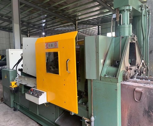 प्रयुक्त Lk 160T हॉट चैम्बर डाई कास्टिंग मशीन क्षमता: 6 पीसी/मिनट