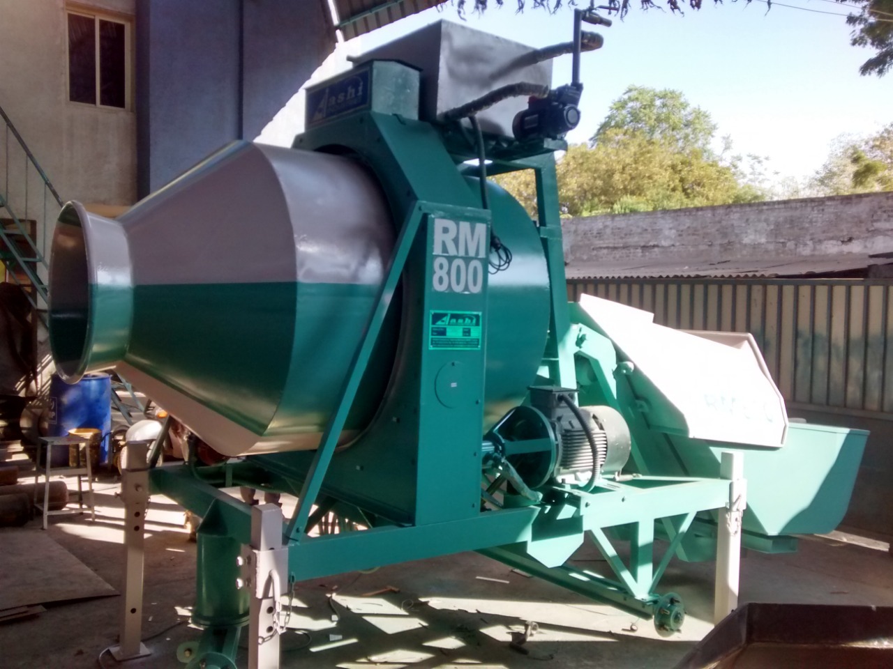 Rm 800 Capacity: 10-12 M3/hr