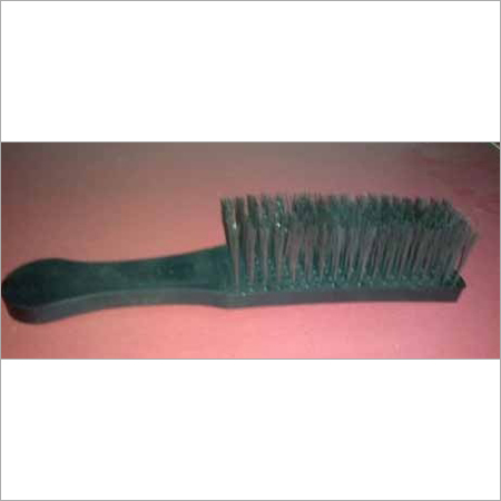 प्लास्टिक वायर ब्रश का उपयोग: पेंट