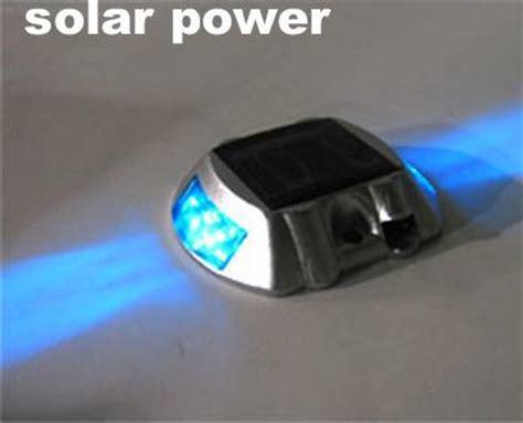 Solar Road Stud Blue - Aluminum Alloy 107x95x24 Mm | 6 Led Lights 800m Visibility Ip67 Waterproof 12-14 Hours Working Time 20 Tons Load Capacity