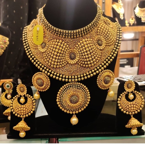 Yellow Gold Neckla Set