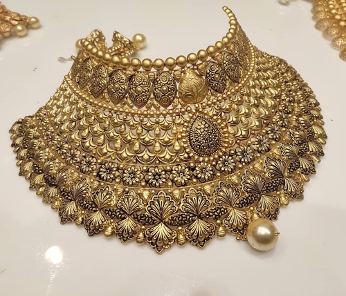 Yellow Gold Necklace Set