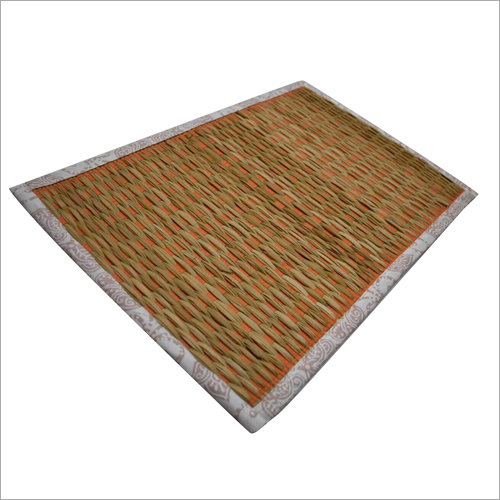 ब्राउन नेचुरल स्ट्रॉ प्लेस मैट