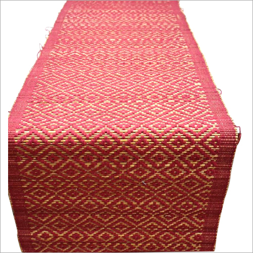 रेड डाइड स्ट्रॉ मैट