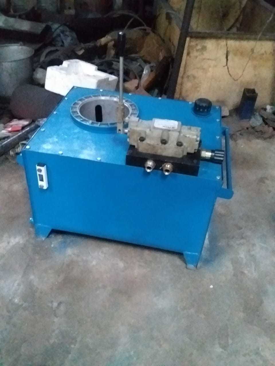 Semi Automatic Pole Swagging Machine