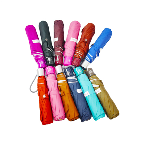 लाल महिलाओं का छाता