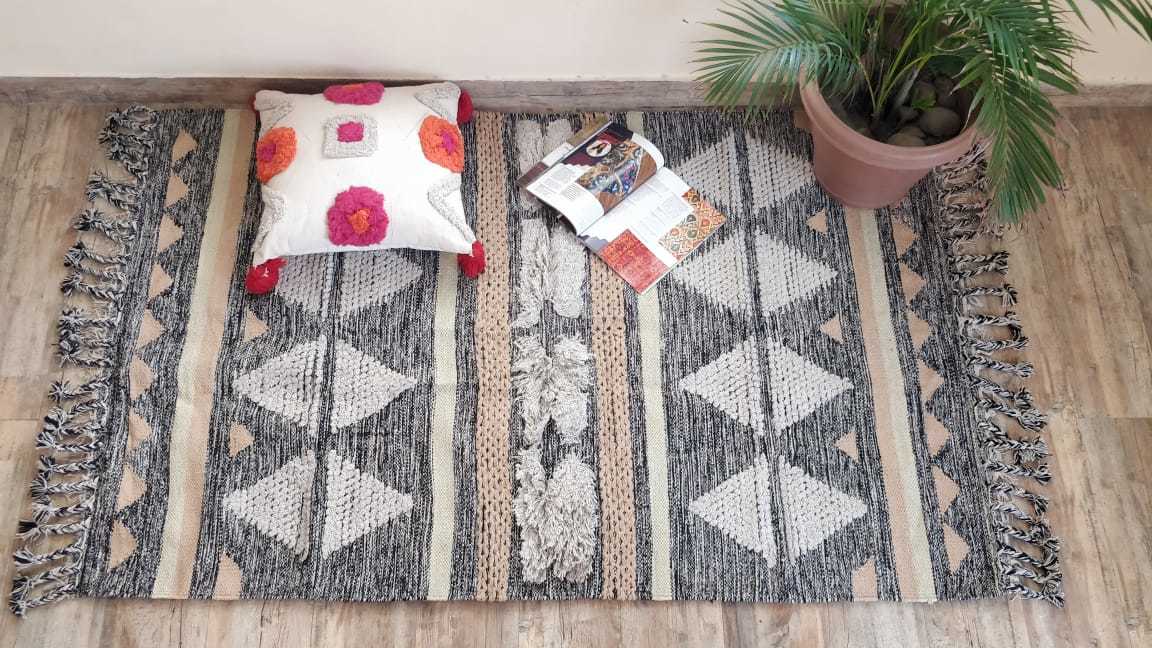 Cotton Pile Room Rug - Handmade Cotton, 4x6 Size, Grey Color | Customizable Design, Soft Texture, Washable For Versatile Use