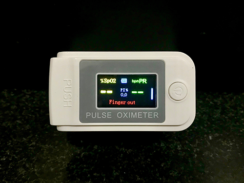 Pulse Oximeter - Portable 60x33x32mm , White Color with Rapid and Accurate Noninvasive Measurement of Arterial Oxygen Saturation and Pulse Rate
