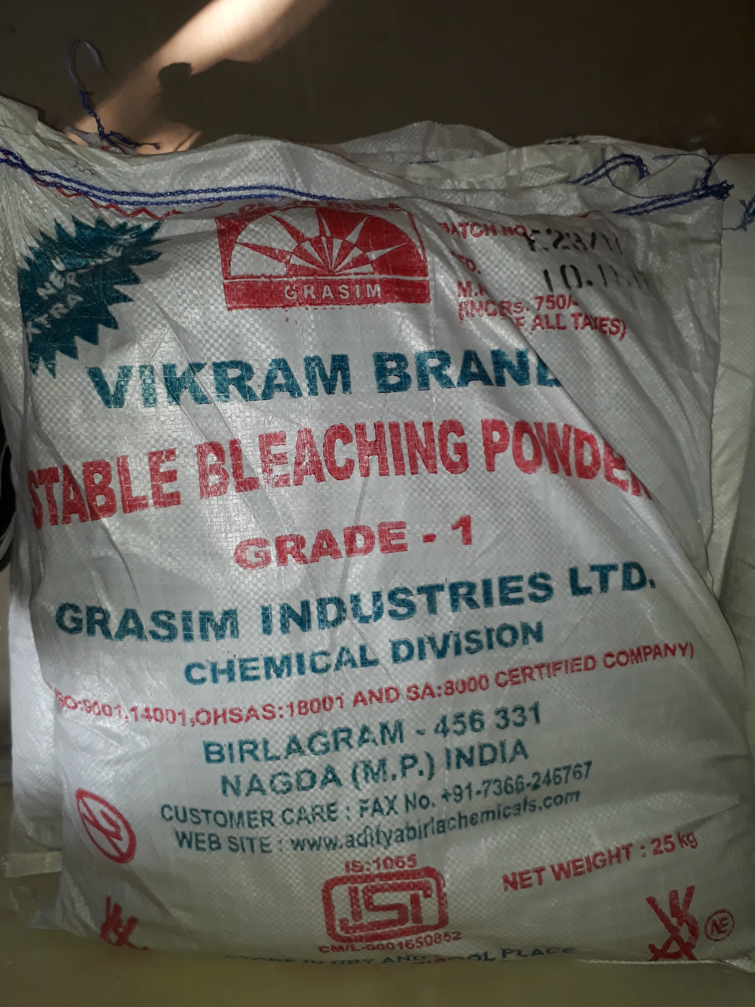 Bleaching Powder - Industrial Grade 34% Purity, High-quality Oxidizing Agent In 25 Kg Hdpe Bags