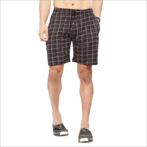 पुरुष चेक्ड शॉर्ट्स