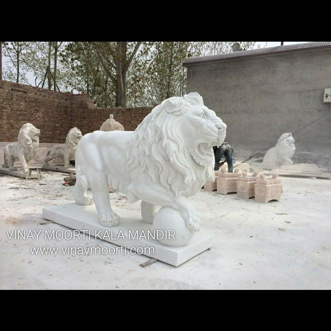 White Marble Lion Sculpture