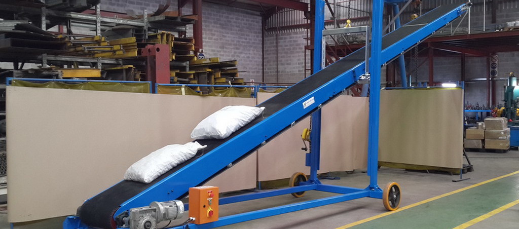 Stacker Conveyor - Steel, Custom Size And Width (400, 600, 800 Mm), 3 Phase Motor | High Load Bearing Strength, Semi-automatic Operation, Ideal For Bag And Box Handling