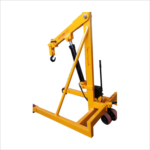 Manual Floor Crane Application: Workshop