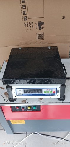 Chequered Mobile Platform Scale 400x400 100 Kg Accuracy: 10 Gm