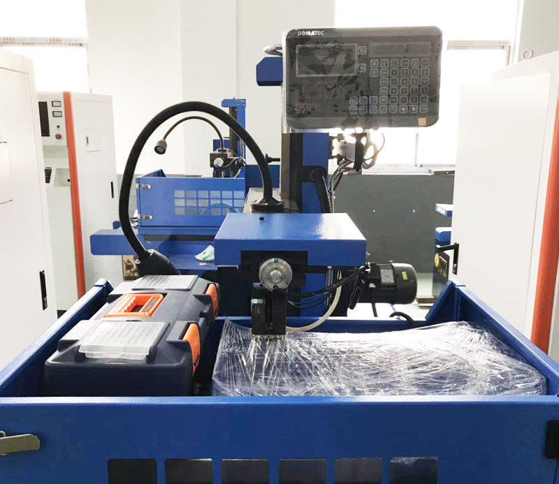Blue High Speed Wire Cutting Machine Dk7750