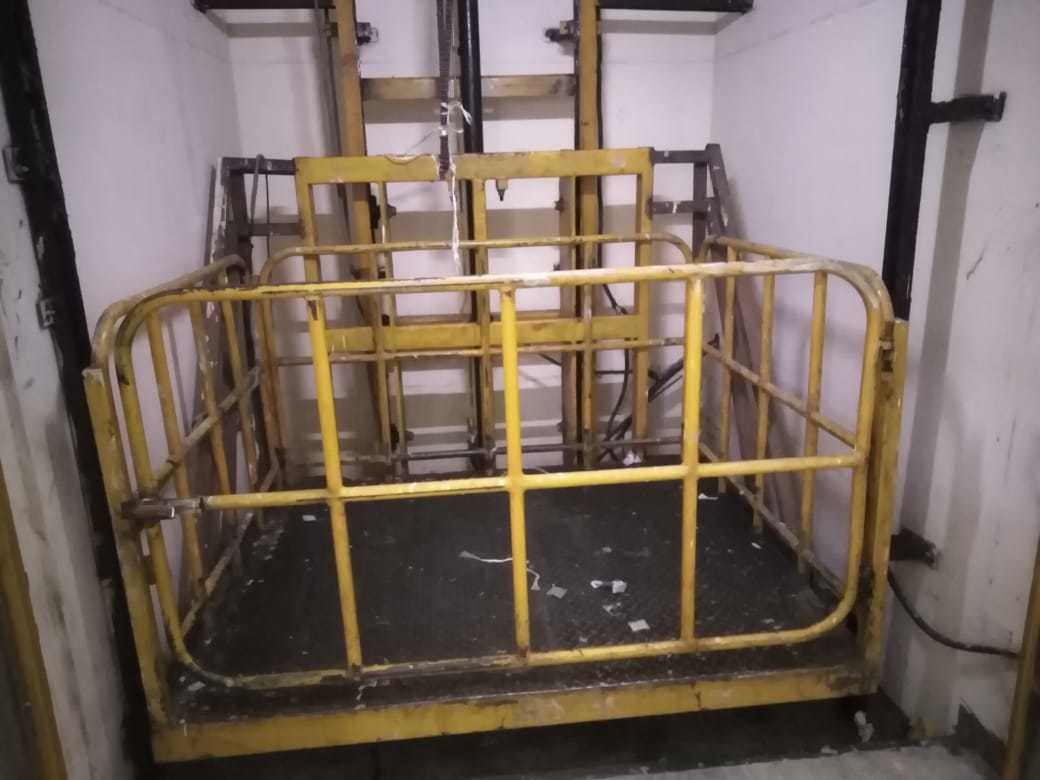 Single Mast Hydraulics Stacker Lift - Lifting Capacity: 0-50 Kilograms (Kg)