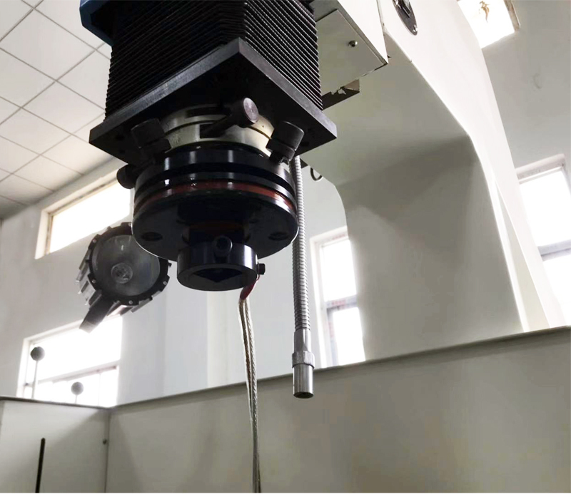 Blue Automatic Horizontal Parting Edm Molding Machine Znc350