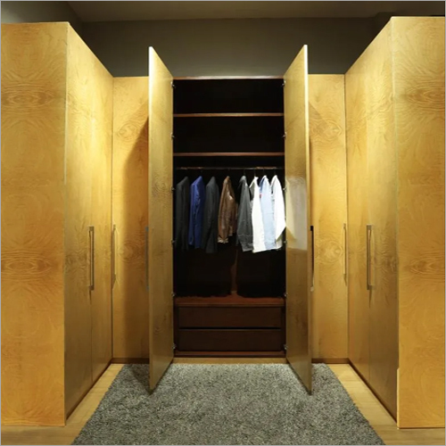 सिंपल शटर वार्डरोब