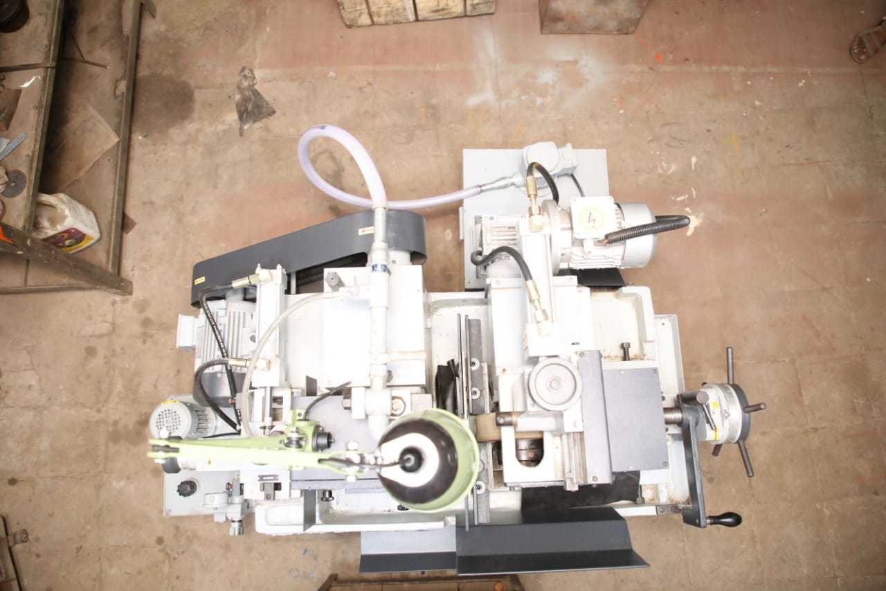 Centerless Grinding Machines - Automatic Grade: Semi-automatic