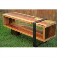 ठोस लकड़ी की मेज