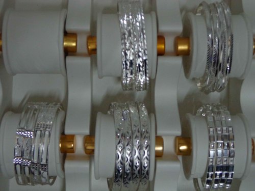 92.5 स्टर्लिंग चांदी की चूड़ियाँ