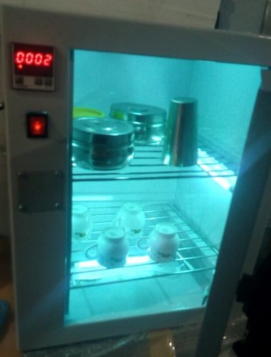 यूवी सैनिटाइजर बॉक्स