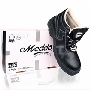 Industrial Safety Shoes - Leather Upper, Pvc Outsole | Black Color, Water And Heat Resistant, Comfortable Fit For Men