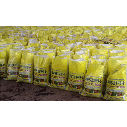 Natural Organic Manure - 10 Kg Pack Size | High Purity, Suitable For Agricultural Use, Metabolizes Soil Micro-nutrients