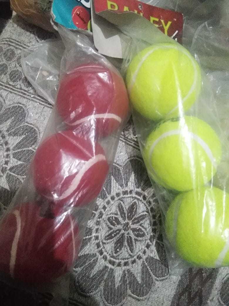 Tennis Ball - Rubber, Full Size, Red Color, 95 G Weight | Perfect For Professional Training And Matches In Schools And Colleges