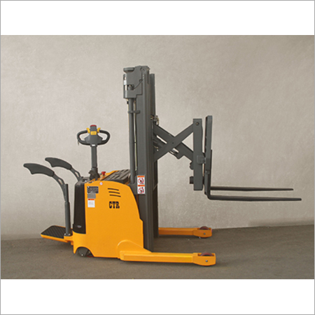 Reach Stacker - Heavy-Duty Steel Frame, Ergonomic Design for Enhanced Mobility and Load Capacity