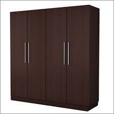 लकड़ी की फैंसी अलमारी