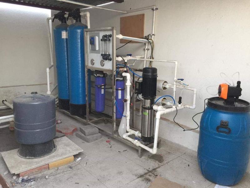 Ro Plant - Stainless Steel Cabinet Type, Reverse Osmosis Water Softener, 110/220 Volt, 5°c - 45°c Temperature Range, 1 Year Warranty, Ground Water Usage