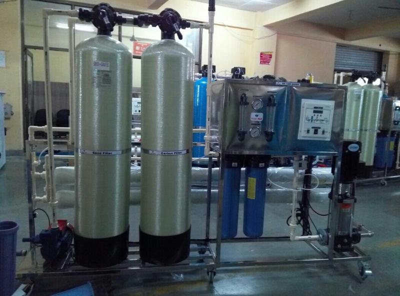 Ro Plant - Stainless Steel Cabinet Type, Reverse Osmosis Water Softener, 110/220 Volt, 5°c - 45°c Temperature Range, 1 Year Warranty, Ground Water Usage