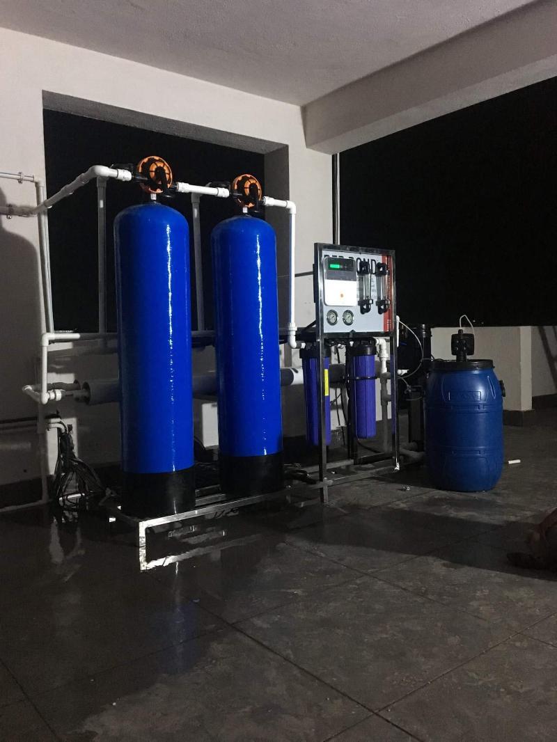 Ro Plant - Stainless Steel Cabinet Type, Reverse Osmosis Water Softener, 110/220 Volt, 5°c - 45°c Temperature Range, 1 Year Warranty, Ground Water Usage