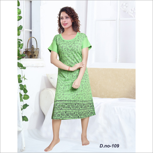 महिलाओं के लिए प्रिंटेड नाइट गाउन