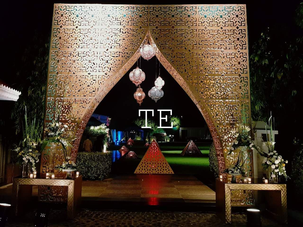 As Per Client Choice Wall Decorators